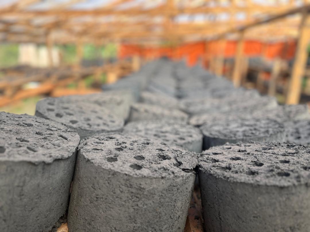 Honeycomb biomass briquettes — porous disc face texture